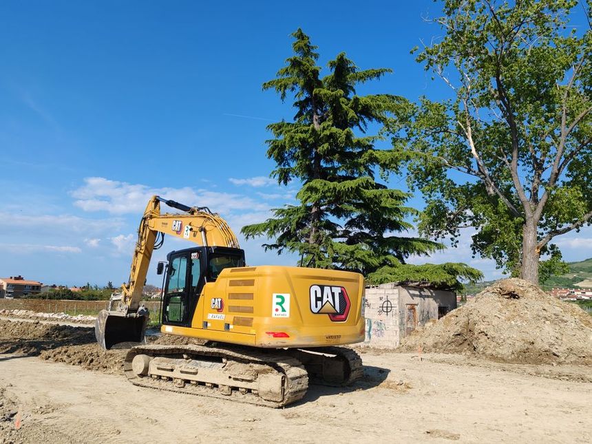 Pelle mécanique de chantier, remplacement de pare-brise à Beaucaire